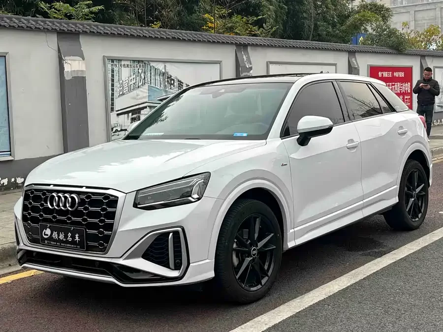 Audi Q2L