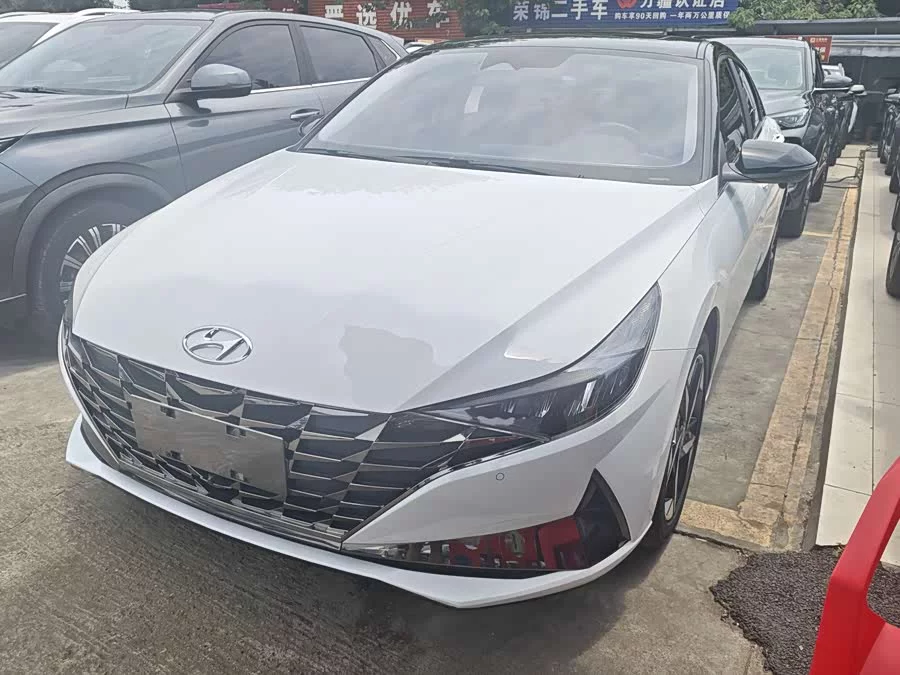 Hyundai Elantra