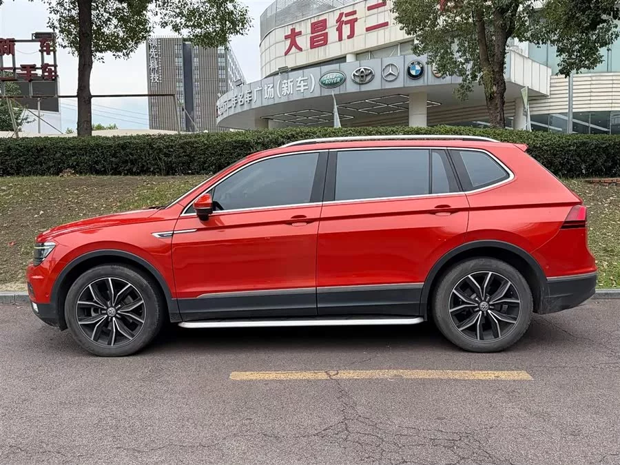 Volkswagen Tiguan L