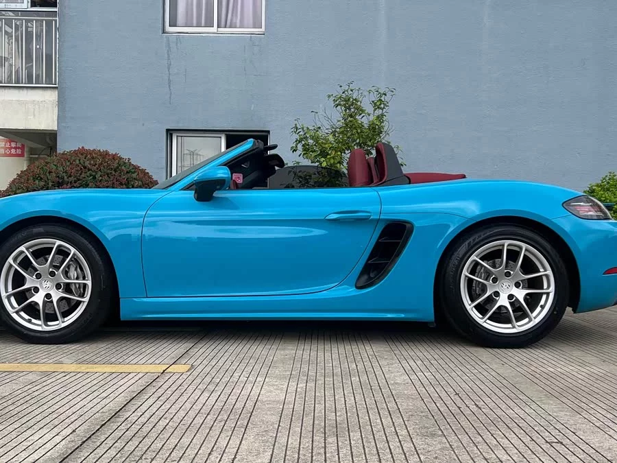 Porsche 718