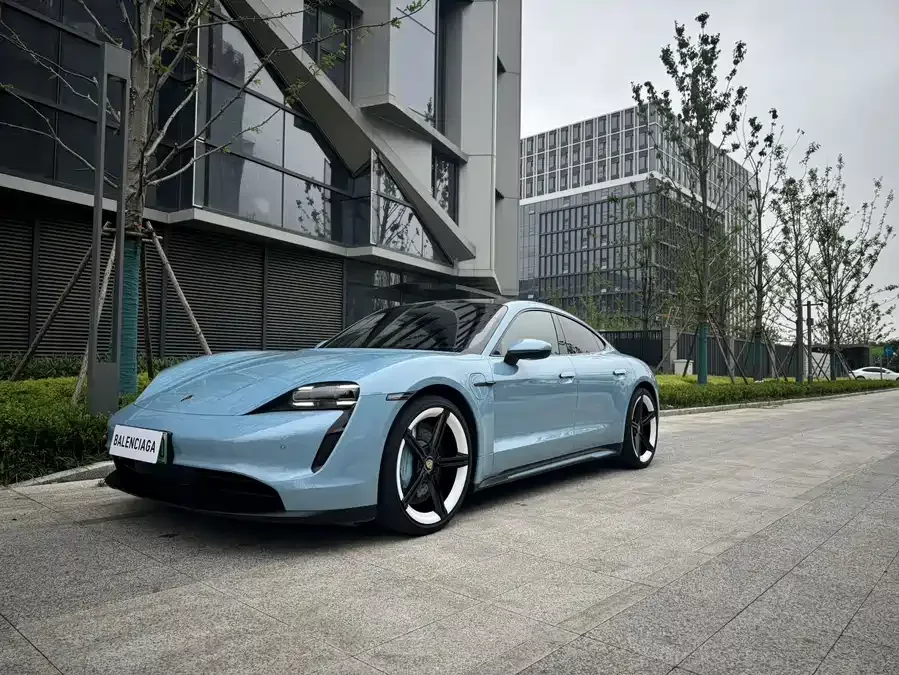 Porsche Taycan