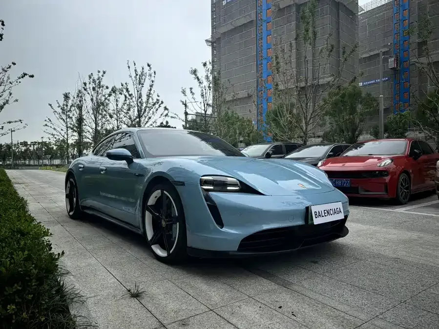 Porsche Taycan