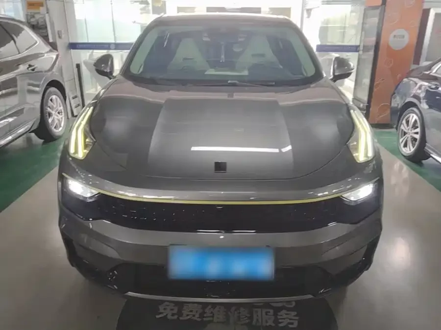 Lynk & Co 05