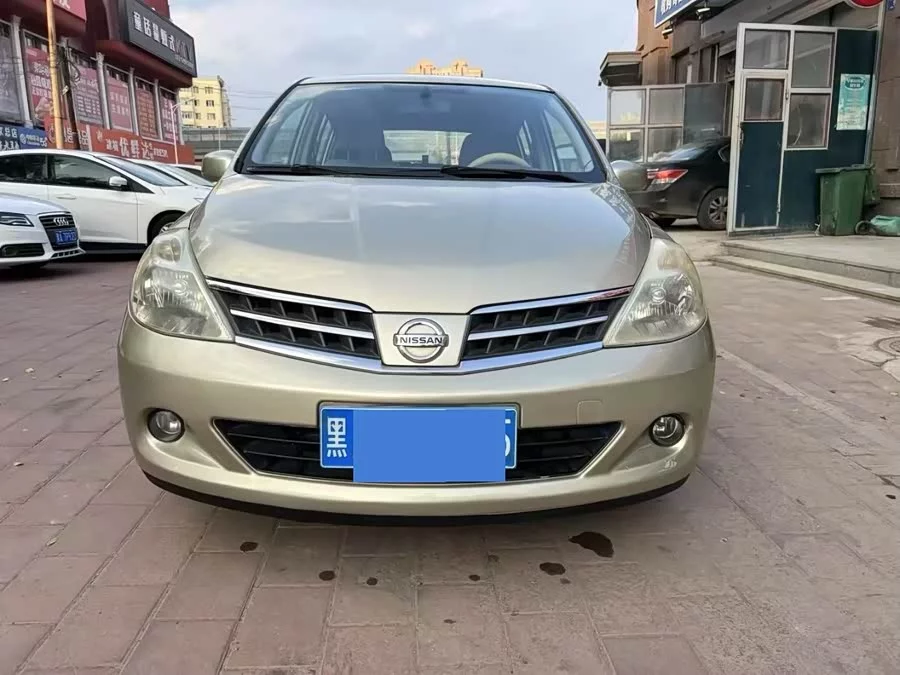 Nissan Tiida
