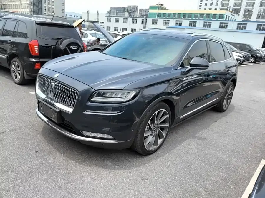 Lincoln Navigator