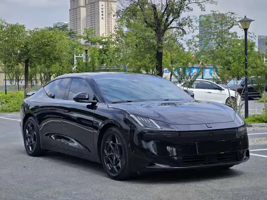 Lynk & Co Z10