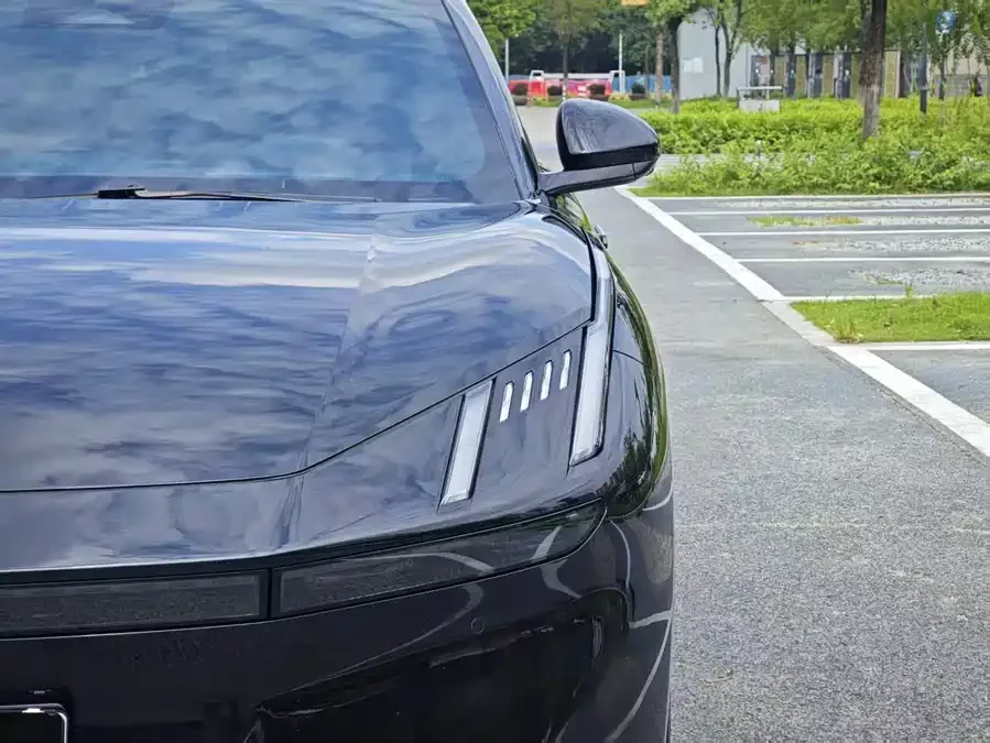 Lynk & Co Z10