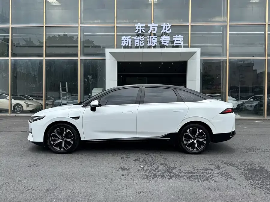 Xpeng P5