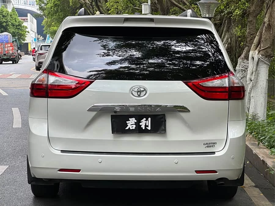 Toyota SIENNA