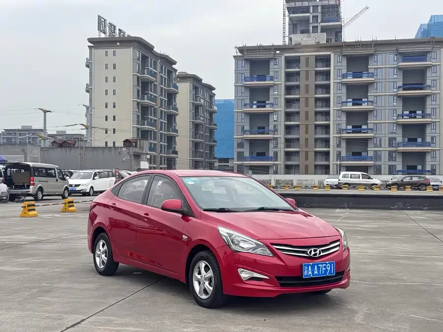 Hyundai Rena