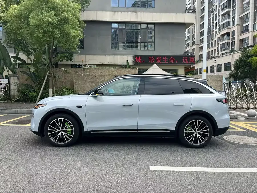Leapmotor C11