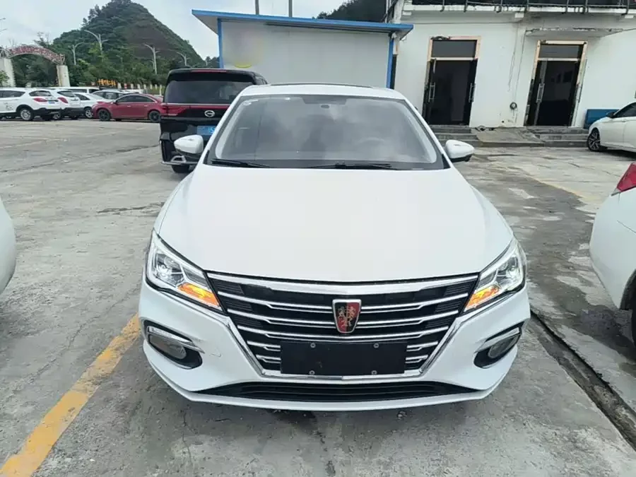Roewe i5
