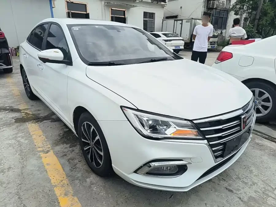 Roewe i5