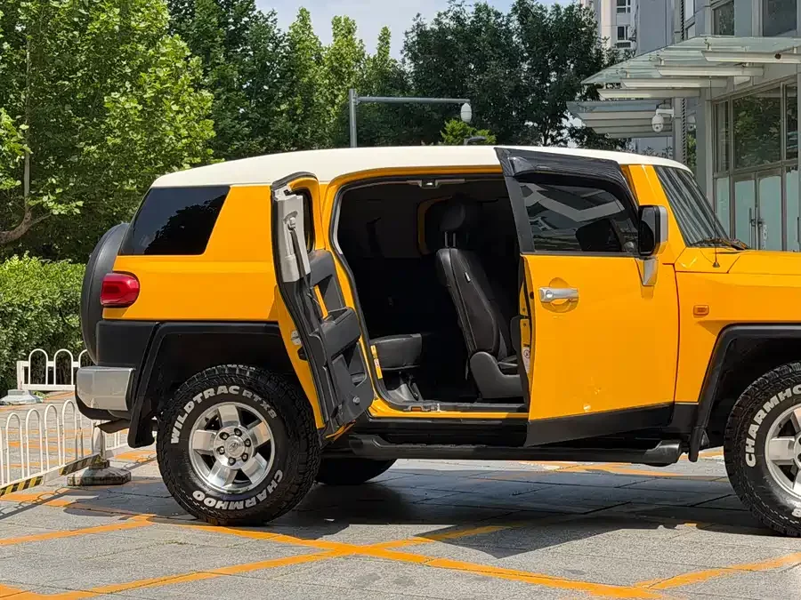 Toyota FJ Cruiser
