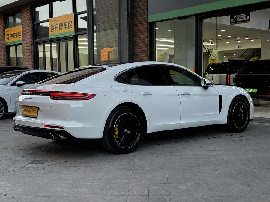 Porsche Panamera