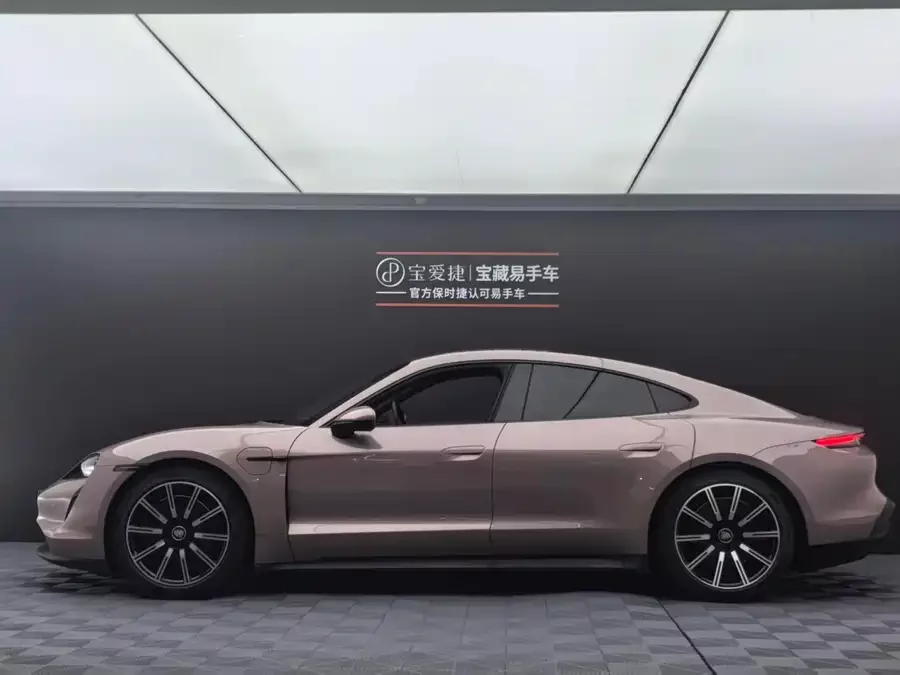 Porsche Taycan