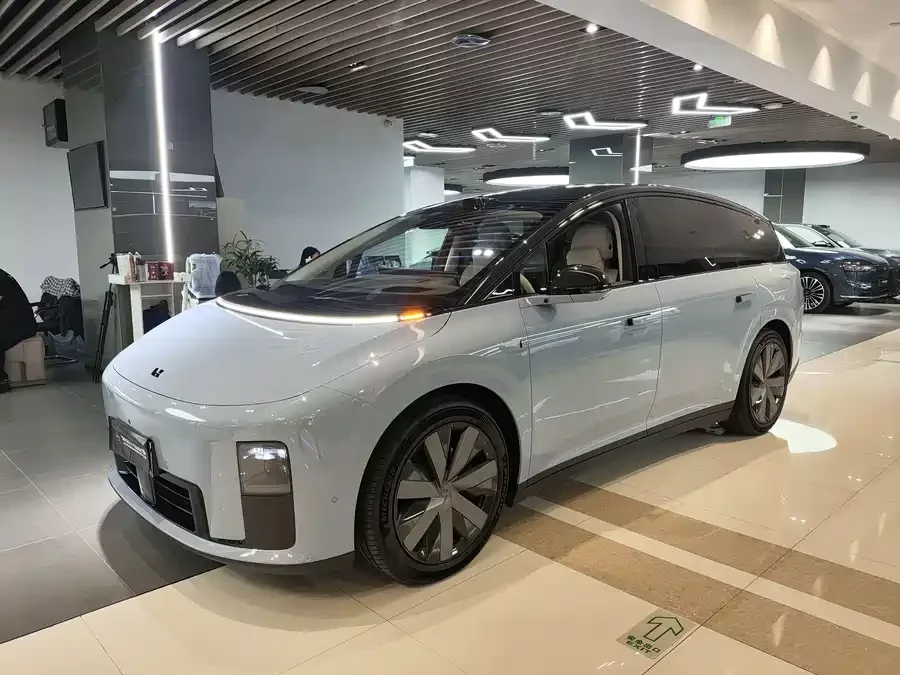 Li Ideal i8