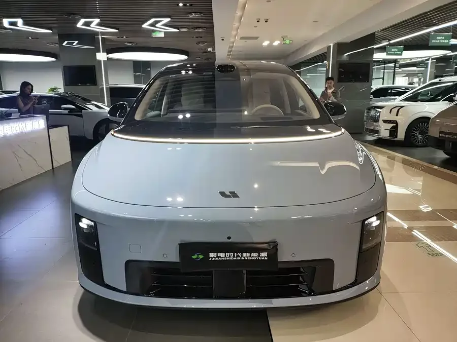 Li Ideal i8