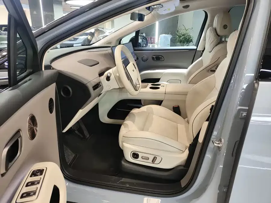 Li Ideal i8