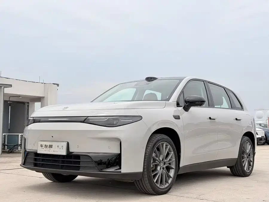 Leapmotor C10