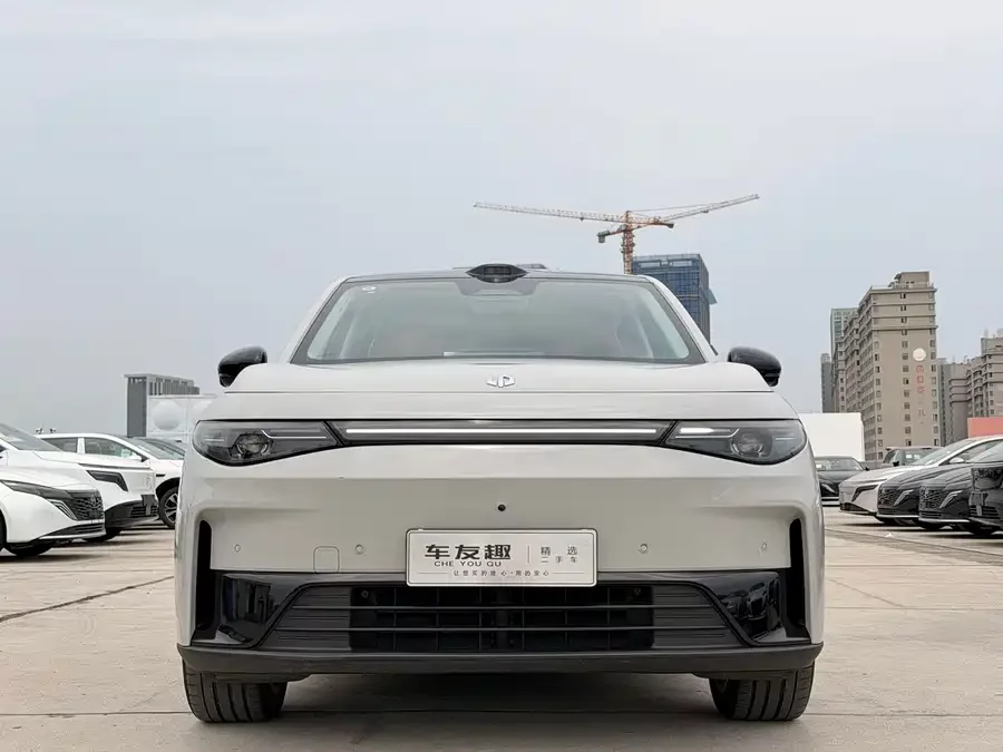 Leapmotor C10