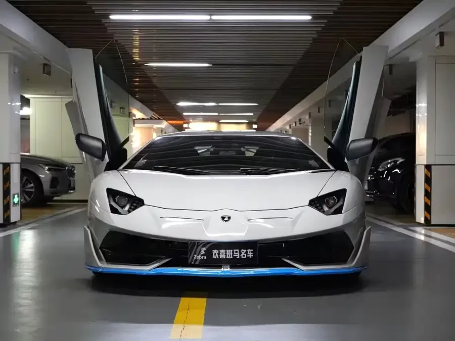 Lamborghini Aventador