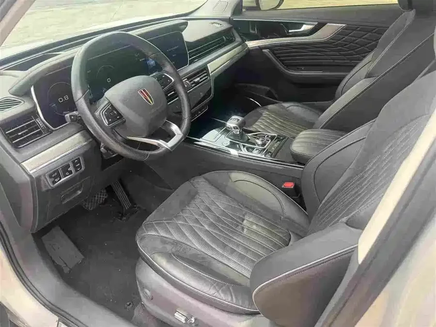 Hongqi HS5