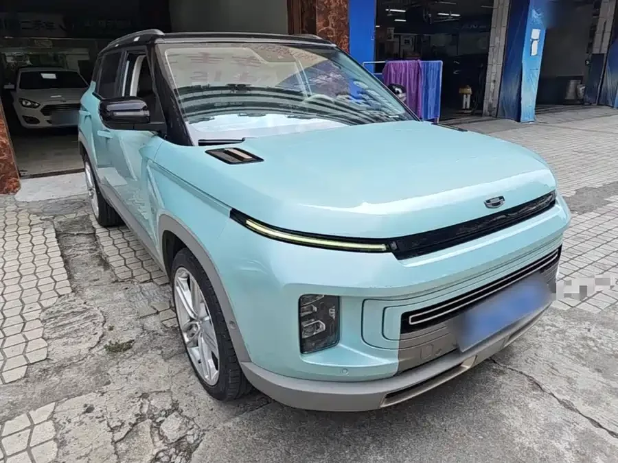 Geely ICON