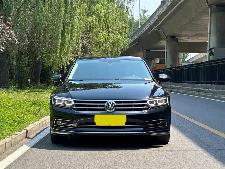 Volkswagen Phaeton / Phideon