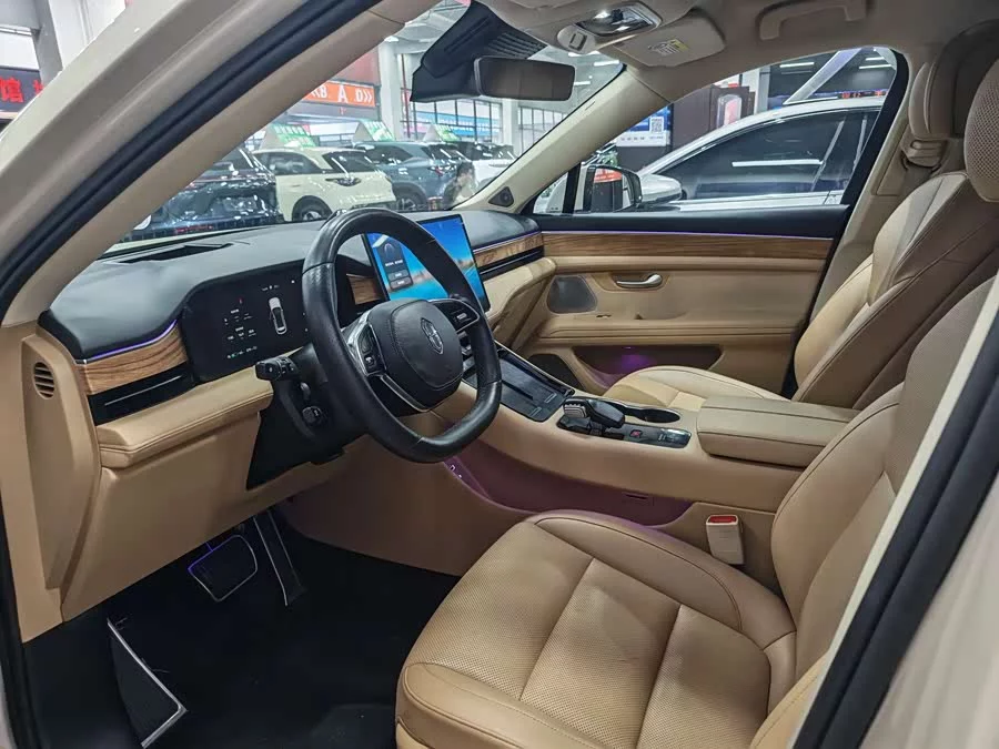 AITO Wenjie M5