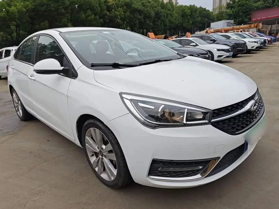 Chery Arrizo 5