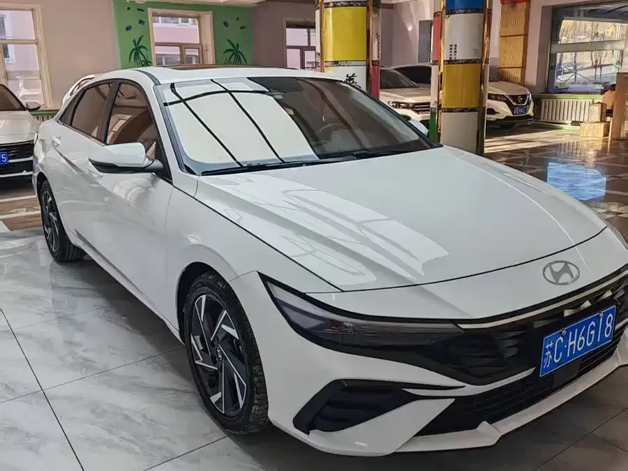 Hyundai Elantra