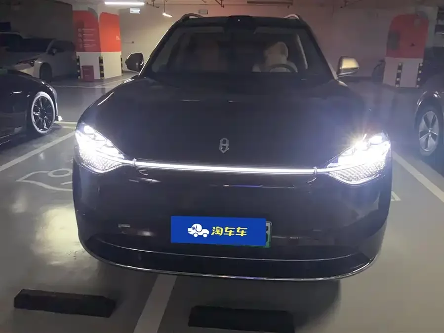 AITO Wenjie M9