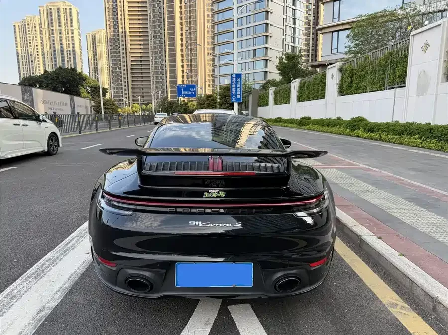 Porsche 911
