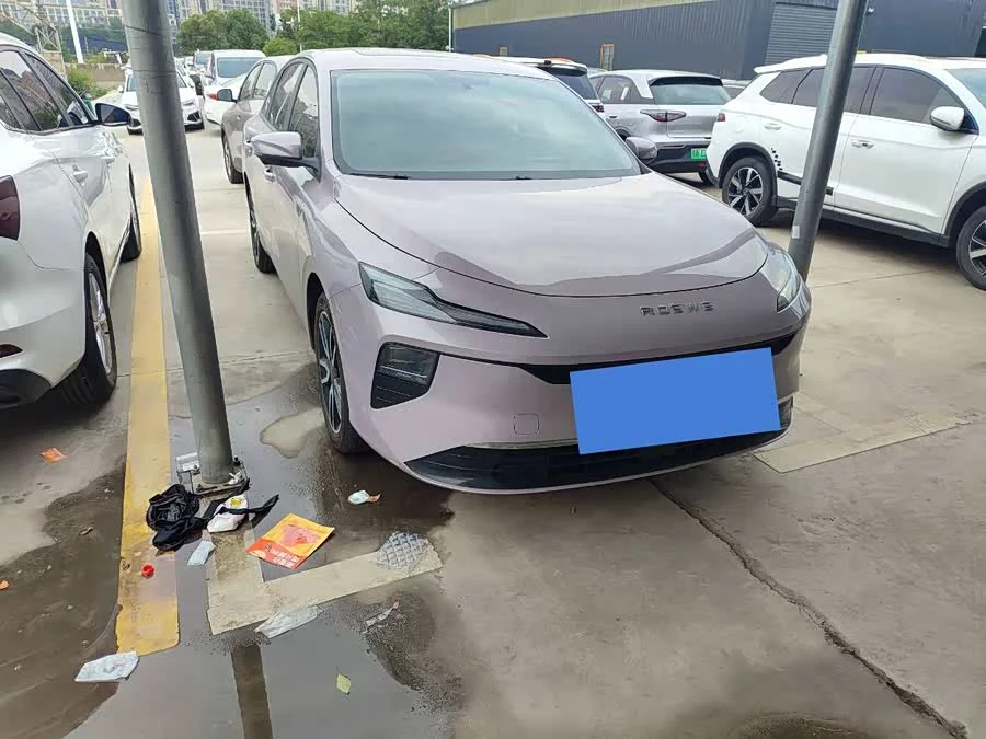 Roewe D6