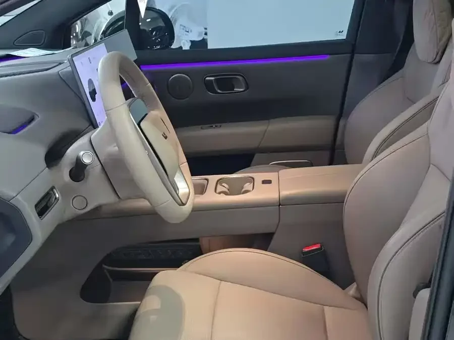Li Auto i6