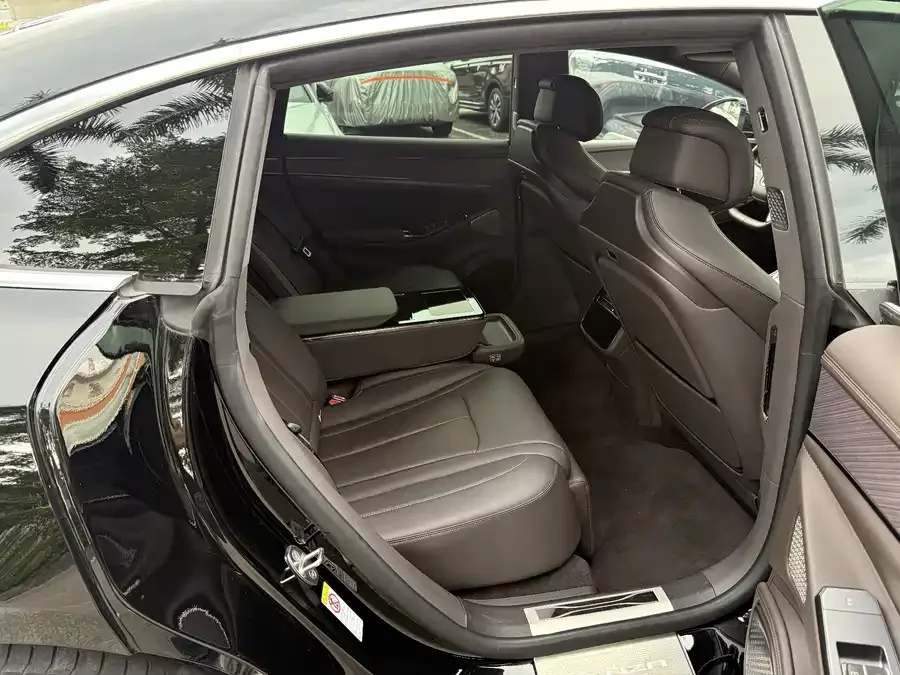 BYD Z9