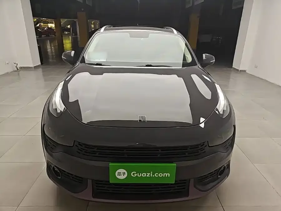 Lynk & Co 02