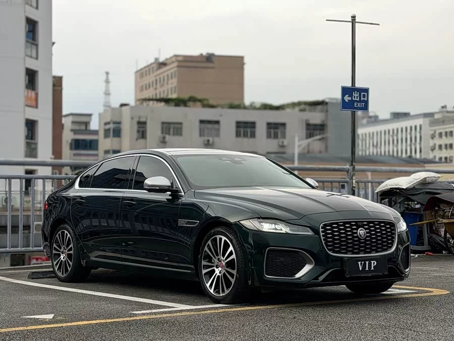 Jaguar XFL