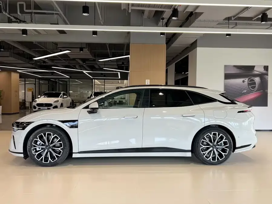Zeekr 007GT