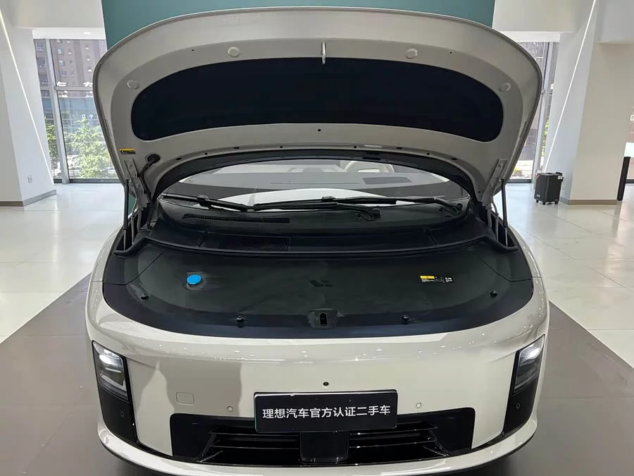 Li Ideal i8