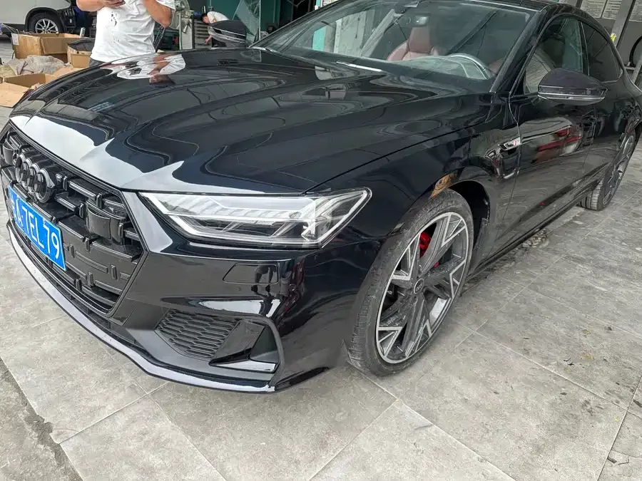 Audi A7L