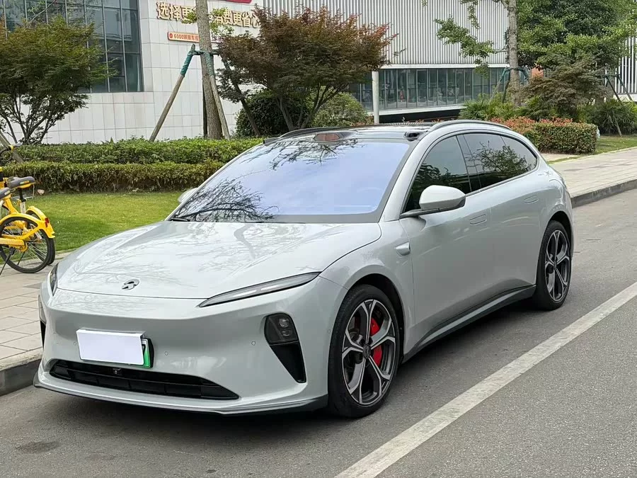 NIO ET5T