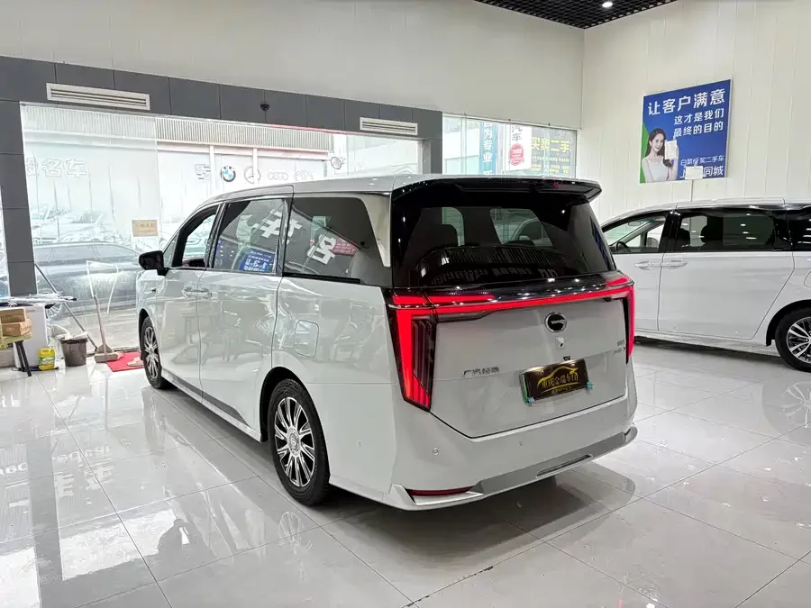 GAC Trumpchi M8