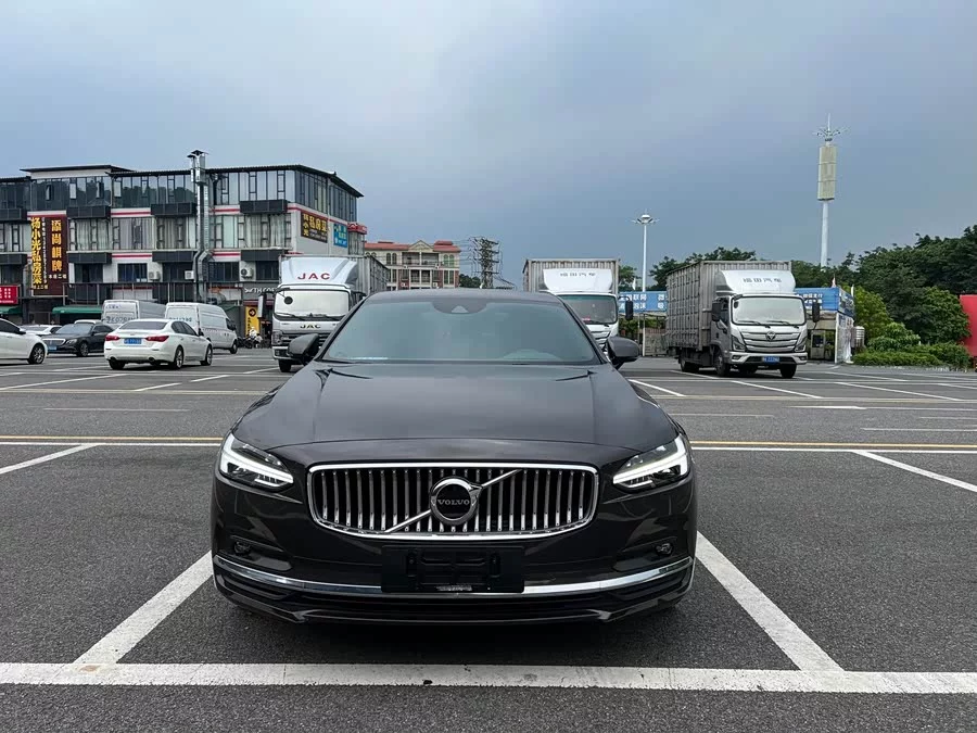 Volvo S90