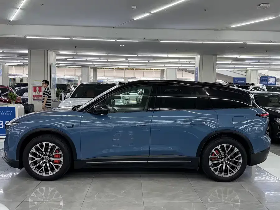 NIO ES6