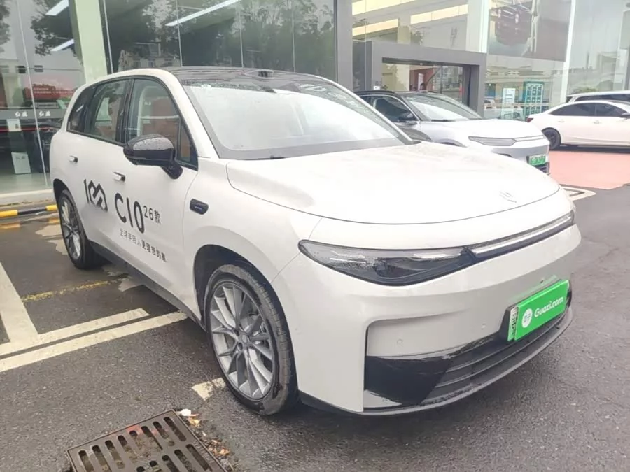 Leapmotor C10