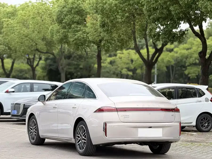 Roewe M7 DMH