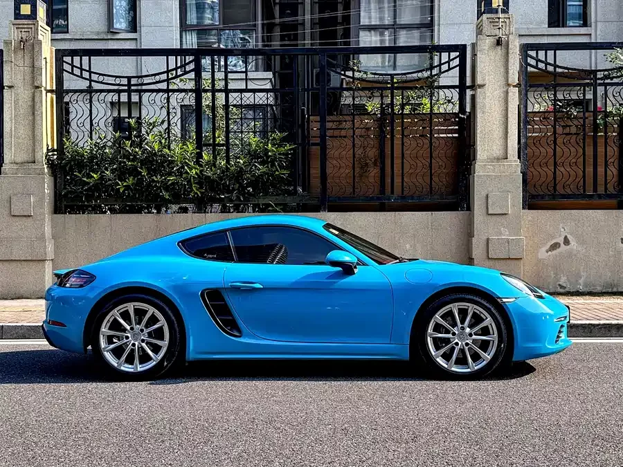 Porsche 718