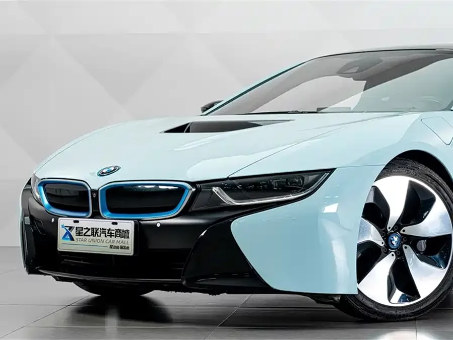 BMW i8